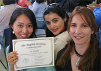 Imigranci nie znający angielskiego kupują certyfikaty. Za 250 funtów