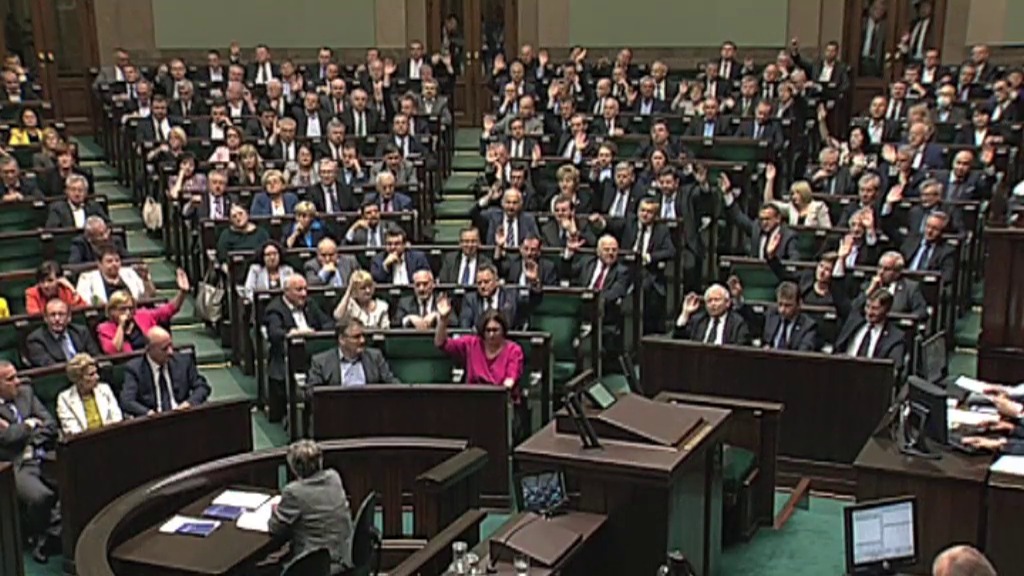 Sejm udzielił rządowi wotum zaufania.