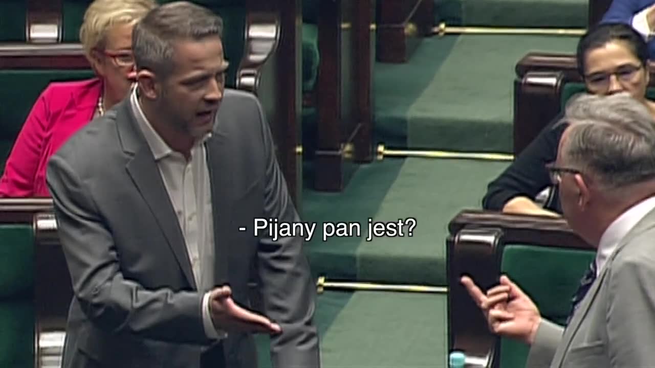 Pokazywanie środkowego palca i rzucanie tabletem, czyli burzliwa debata sejmowa o ustawie ws. TK