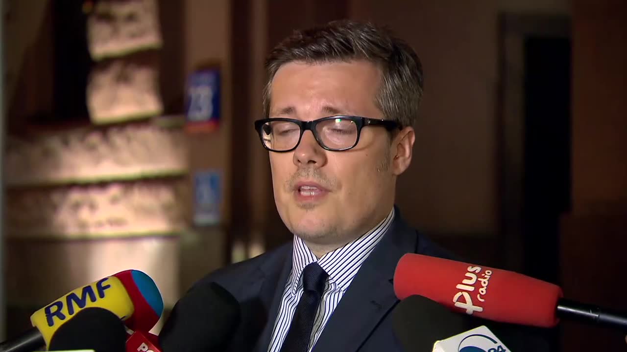 Po kolejnym ataku na Polaków do Londynu pojedzie trzech ministrów