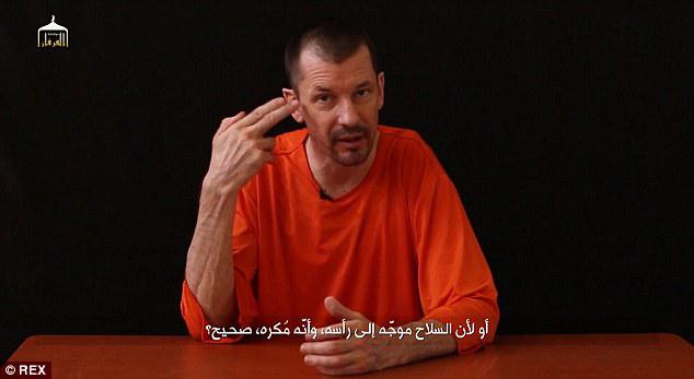 Państwo Islamskie publikuje kolejny film z brytyjskim zakładnikiem Johnem Cantlie
