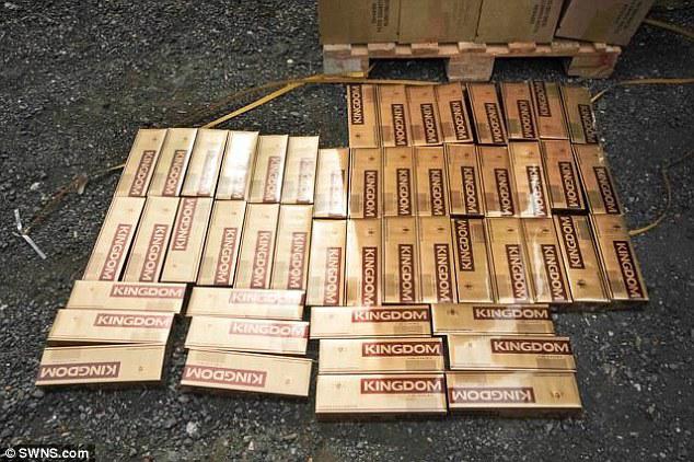 Polski kierowca ciężarówki chciał przemycić milion papierosów