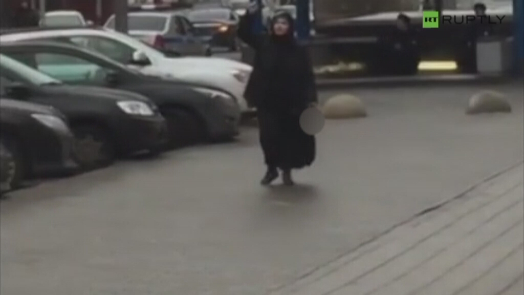 Wymachiwała odciętę głową dziecka w centrum Moskwy. Krzyczała: Jestem terrorystką!