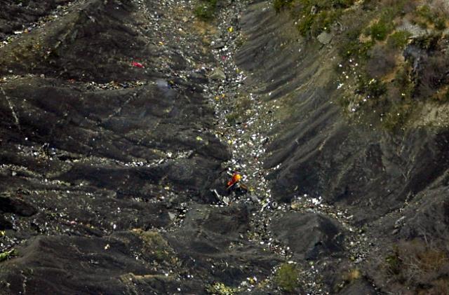 Przed katastrofą jeden z pilotów wyszedł z kabiny