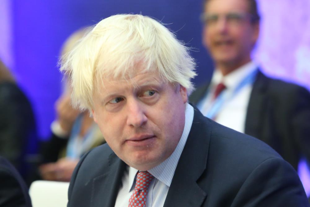 Boris Johnson zaapelował do Theresy May o twardy Brexit