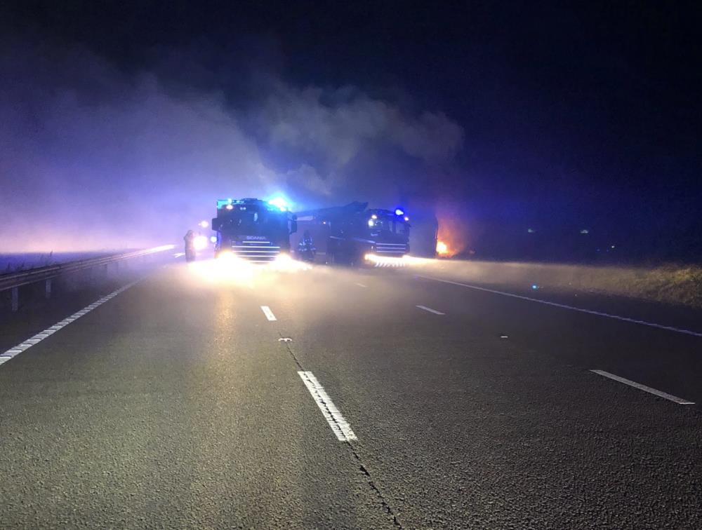 M40 zamknięta z powodu dużego pożaru i wypadku