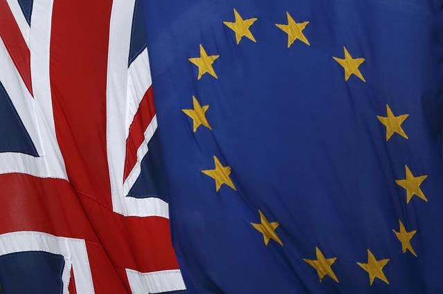 52 proc. chciałoby pozostać w UE, jeśli by doszło do drugiego referendum