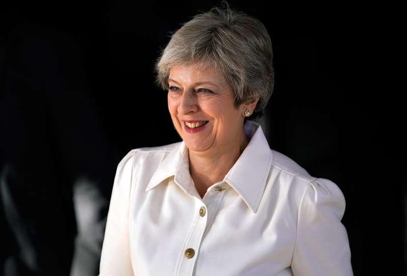 Premier obiecuje rewolucję imigracyjną po Brexicie - chce wpuszczać tylko wysoko wykwalifikowanych pracowników