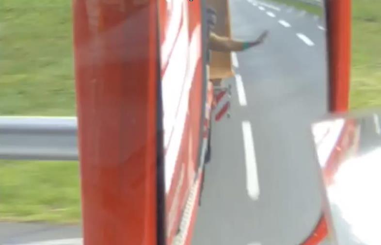 Nielegalni migranci chcieli dostać się do UK, ich plan nie wypalił