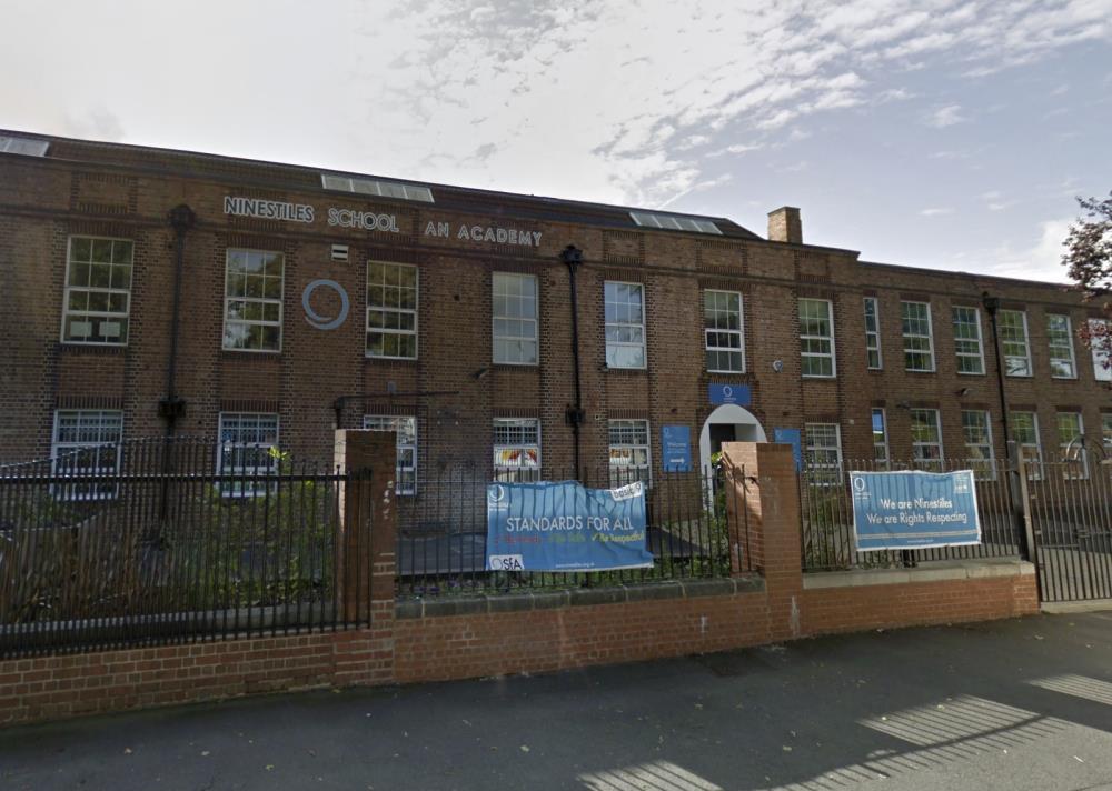 Nauczyciele pobici pod szkołą w Birmingham