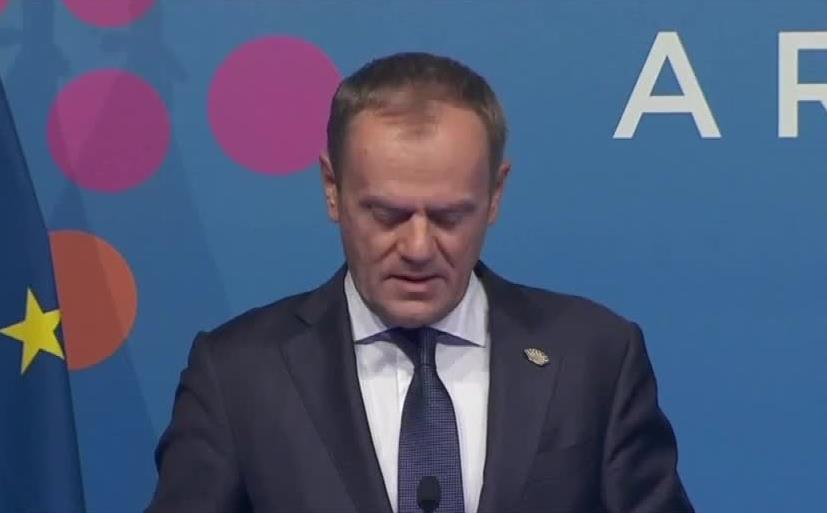 Wyjście bez umowy lub brak brexitu. Tusk ostrzega brytyjski parlament