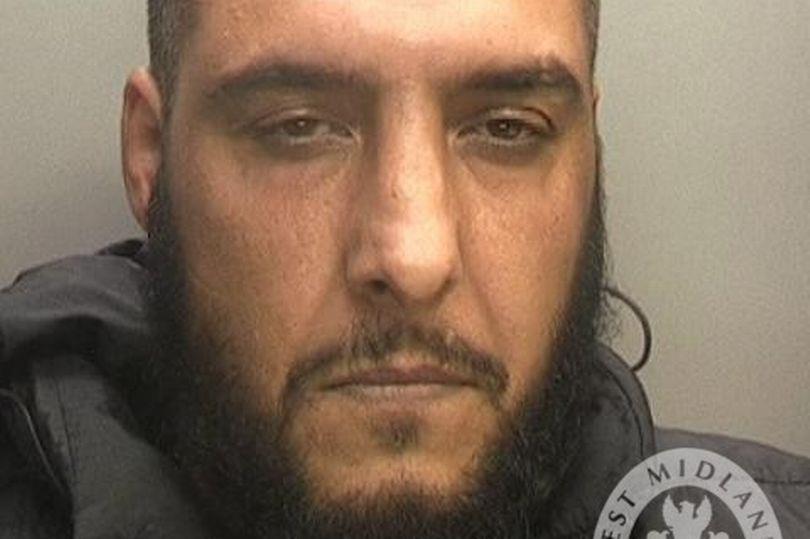 Złodziej, który ukradł ze stacji benzynowych paliwo o wartości 4 tys. funtów, trafił do więzienia