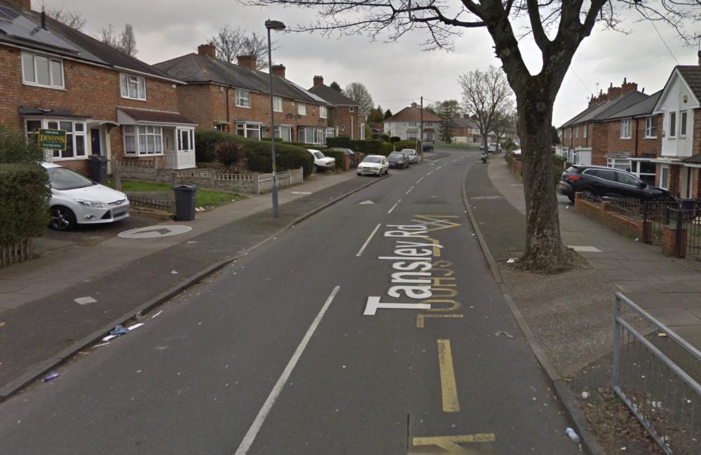 Zamaskowani mężczyźni napastowali seksualnie 15-latkę w Kingstanding