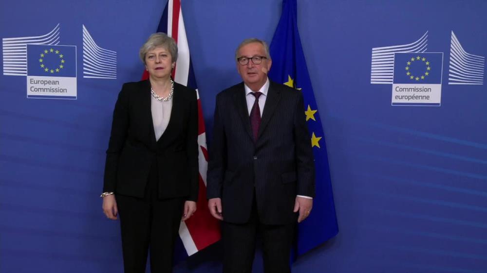 T. May ponownie w Brukseli na rozmowach z J.C. Junckerem. Szef Komisji Europejskiej nie spodziewa się przełomu