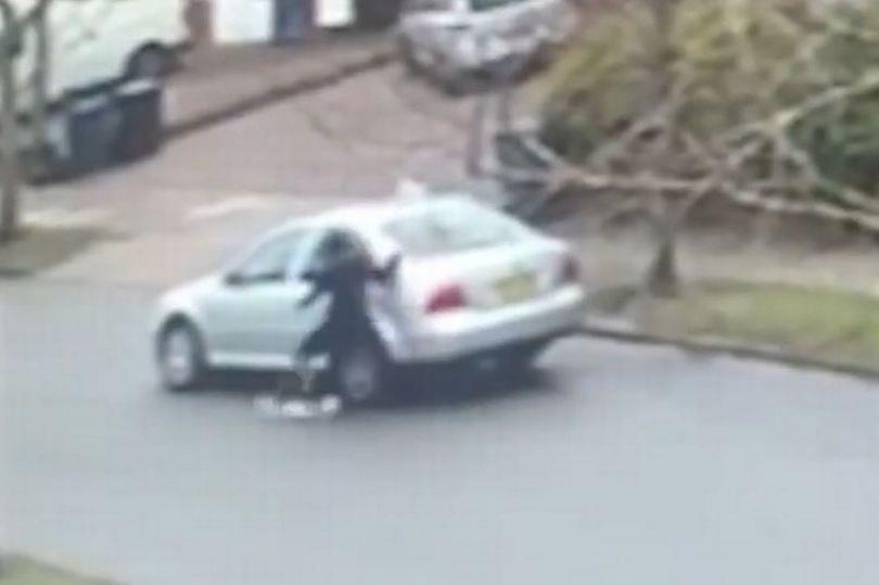 Kobieta zmarła dwa tygodnie po napaści w Hall Green