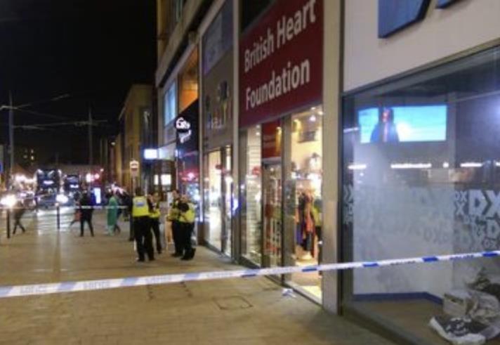 Nastolatek dźgnięty nożem na Bull Street