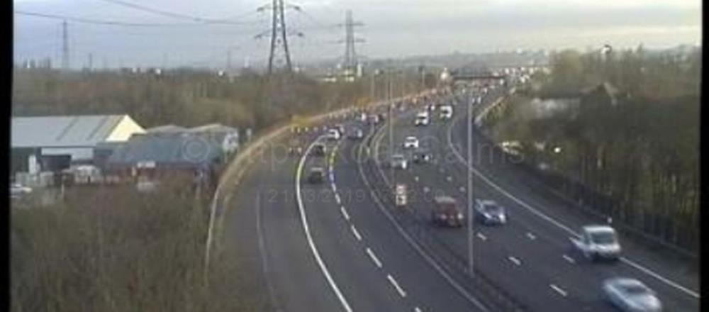 M5 będzie zamknięta przez wiele godzin z powodu wypadku przy Junction 3