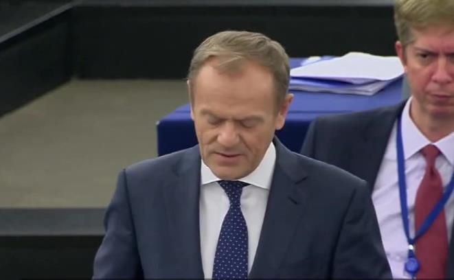 D. Tusk: Nie można zdradzić 6 mln ludzi, którzy podpisali petycję o wycofaniu art. 50