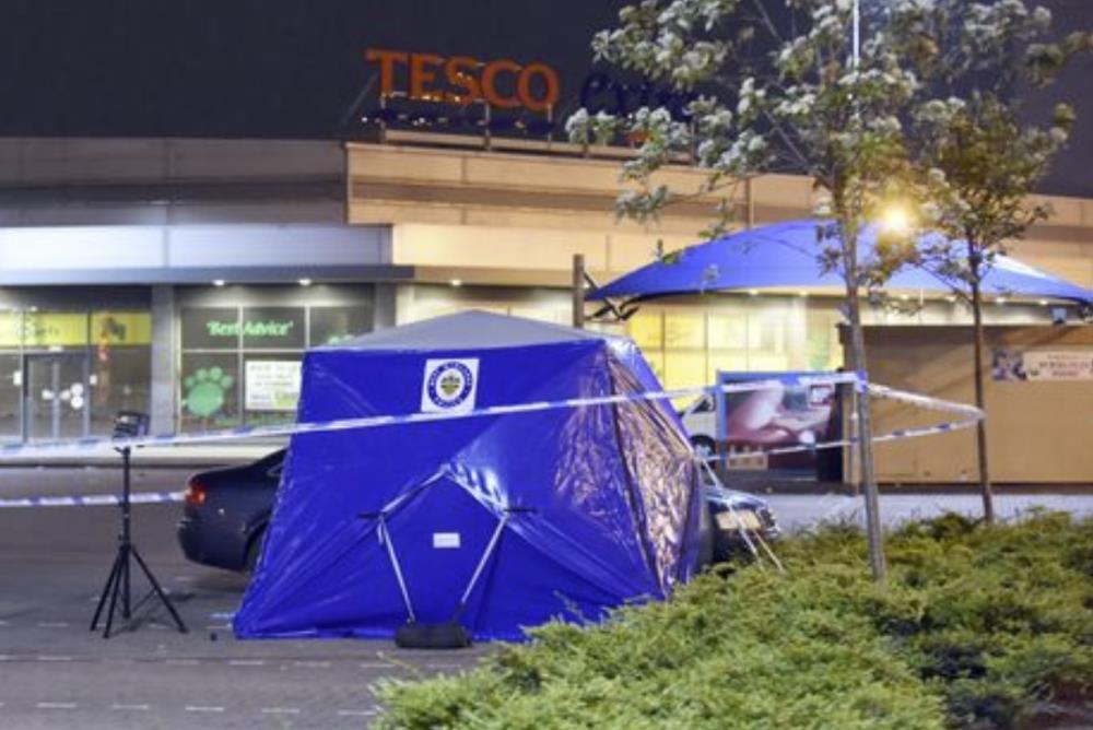 Mężczyzna ugodzony nożem podczas kradzieży samochodu w Birmingham