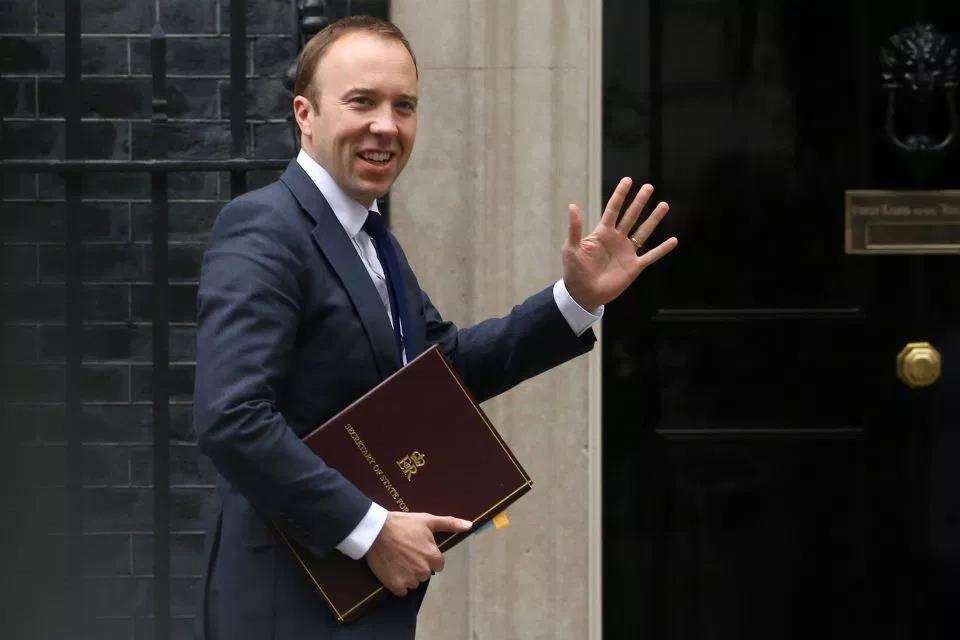 Jeden kandydat mniej w walce o stanowisko po Theresie May