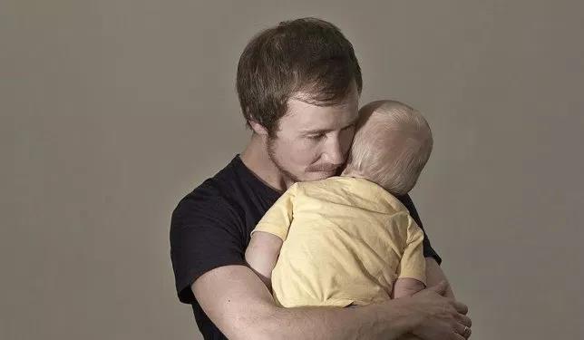 Transseksualny mężczyzna, który urodził dziecko walczy o rejestrację jako ojciec