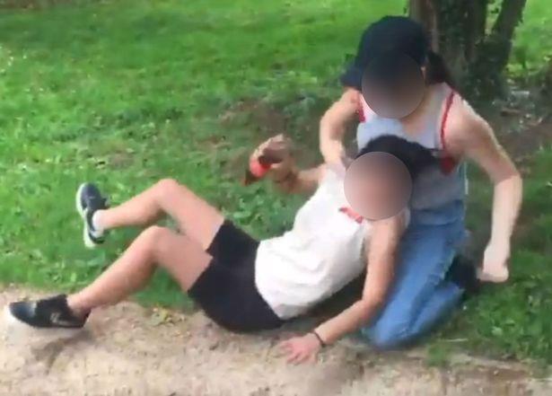 13-latka aresztowana za pobicie 14-latki w parku w Birmingham