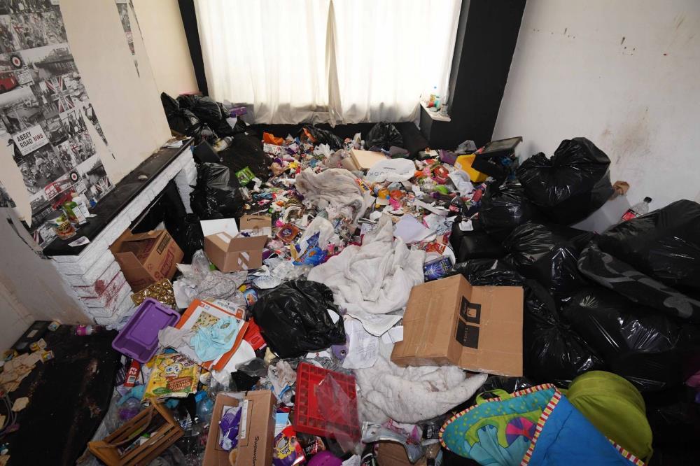 Lokatorka gromadziła śmieci w domu w Erdington. Właściciel zwymiotował, gdy to zobaczył