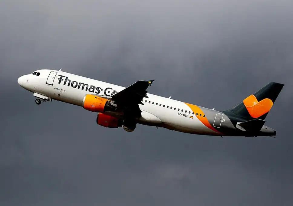 Po upadku Thomas Cook Ryanair i easyJet podwyższyły ceny nawet trzykrotnie