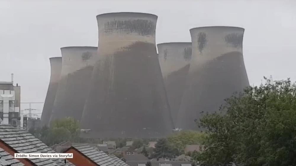 Widowiskowe wyburzenie wież chłodniczych elektrowni w Wielkiej Brytanii
