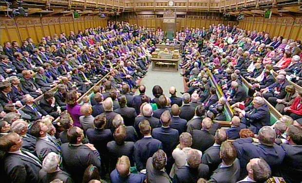 Brexit: Brytyjska prasa przewiduje kolejną porażkę premiera. Dziś głosowanie w Izbie Gmin