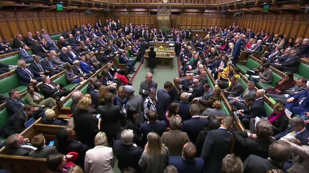 Na miesiąc przed wyborami maleje przewaga Partii Konserwatywnej