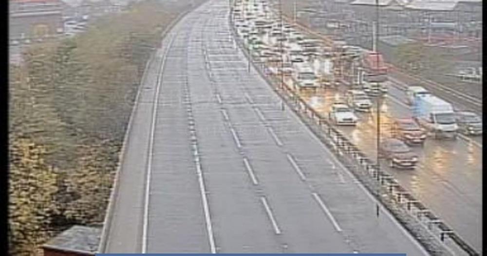 Uwaga: Autostrada M6 zamknięta z powodu wypadku