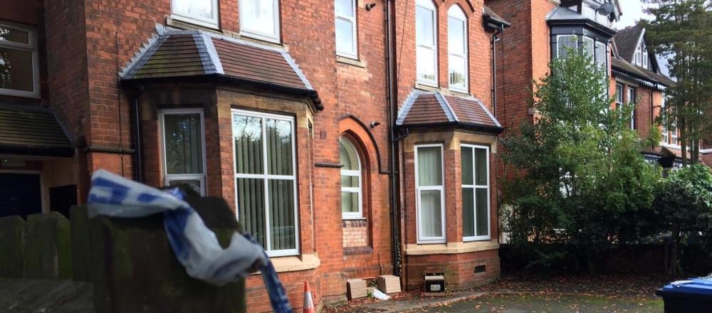 Tragedia w Moseley. Erytrejczyk zadźgał kobietę na śmierć, a następnie się powiesił