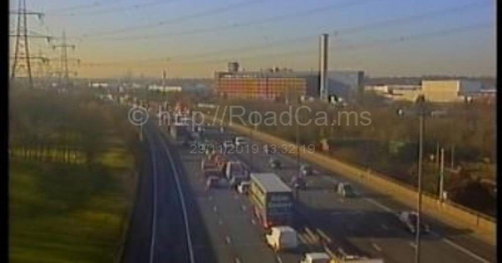 Uwaga: Siedmiomilowe korki na M6 z powodu wypadku przy Spaghetti Junction