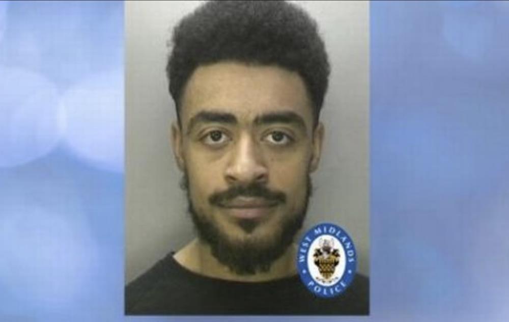 PILNE: Jeśli go zobaczysz, zadzwoń pod 999! - Mężczyzna poszukiwany w związku z morderstwem w Solihull