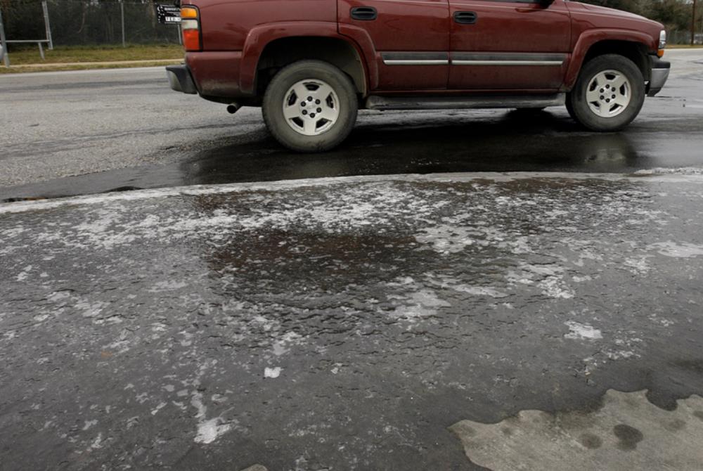 Uwaga: Met Office ostrzega przed oblodzeniami na drogach i chodnikach