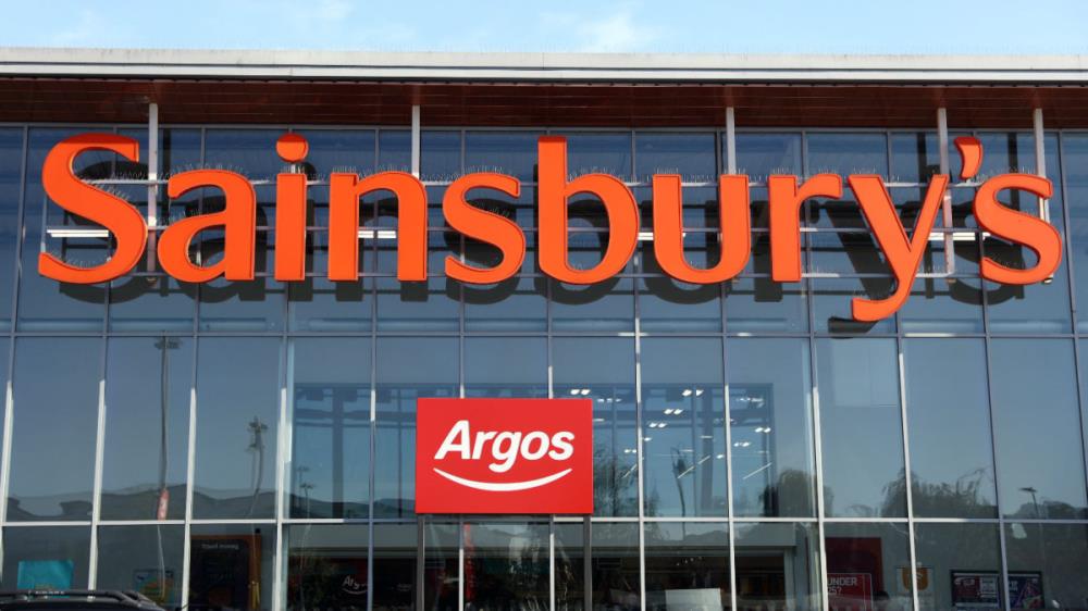 Sainsbury's redukuje zatrudnienie, zagrożone setki miejsc pracy