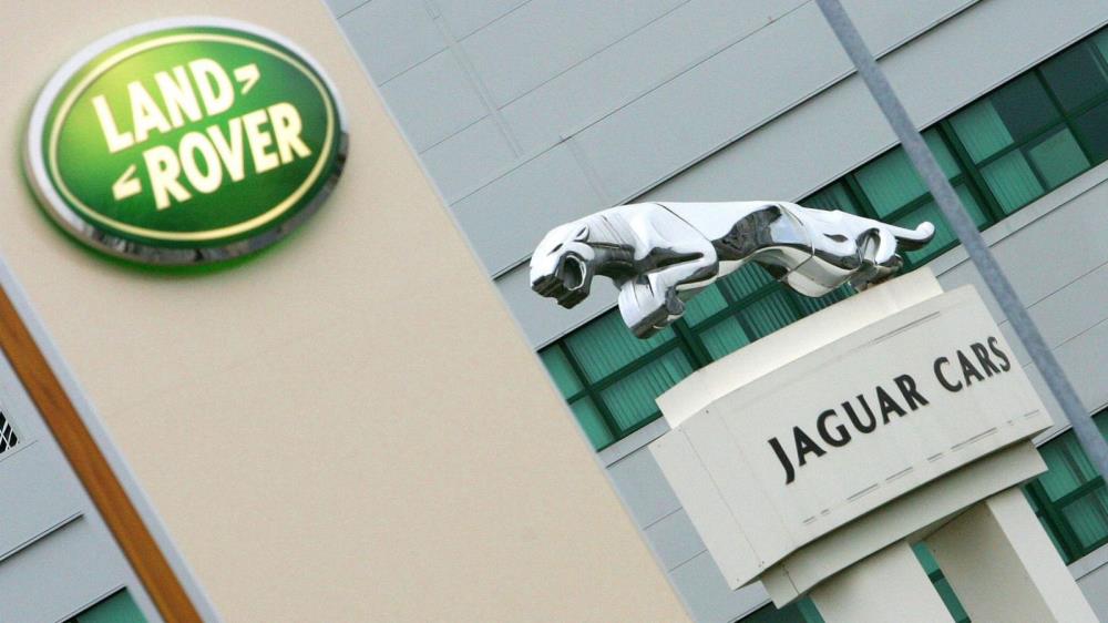 Jaguar Land Rover znów redukuje zatrudnienie. Około 500 osób straci pracę