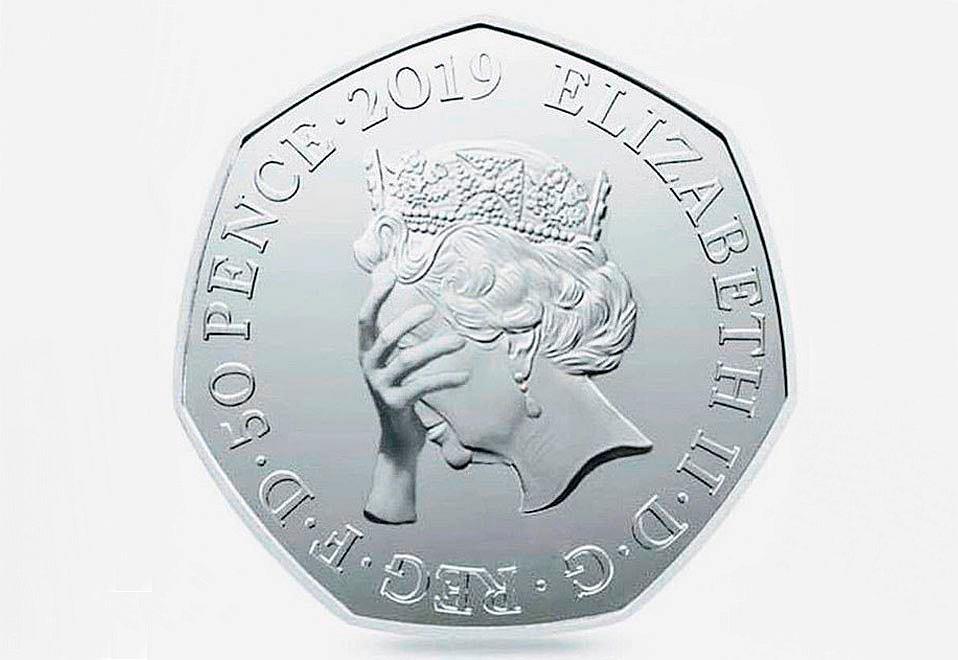 W brexitowej monecie pięćdziesięciopensowej brakuje …. przecinka. Philip Pullman nawołuje do bojkotu