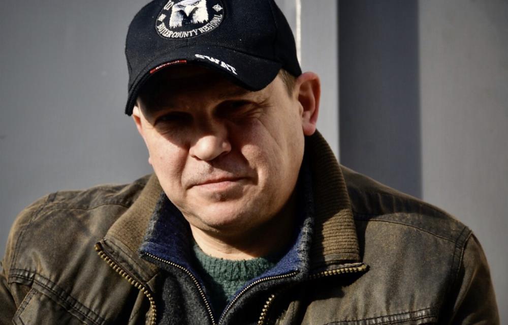 Historia Polaka z Wolverhampton w reportażu BBC. Był bezdomny, teraz pomógł w remoncie centrum dla bezdomnych