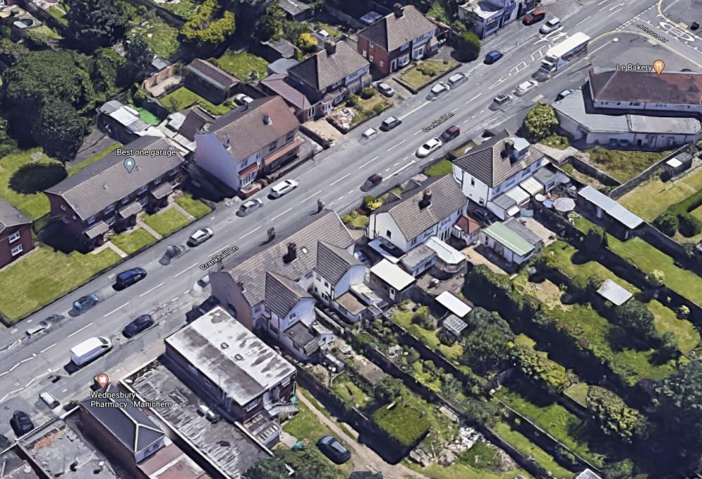 Wypadek w Wednesbury. Mężczyzna potrącony przez samochód walczy o życie