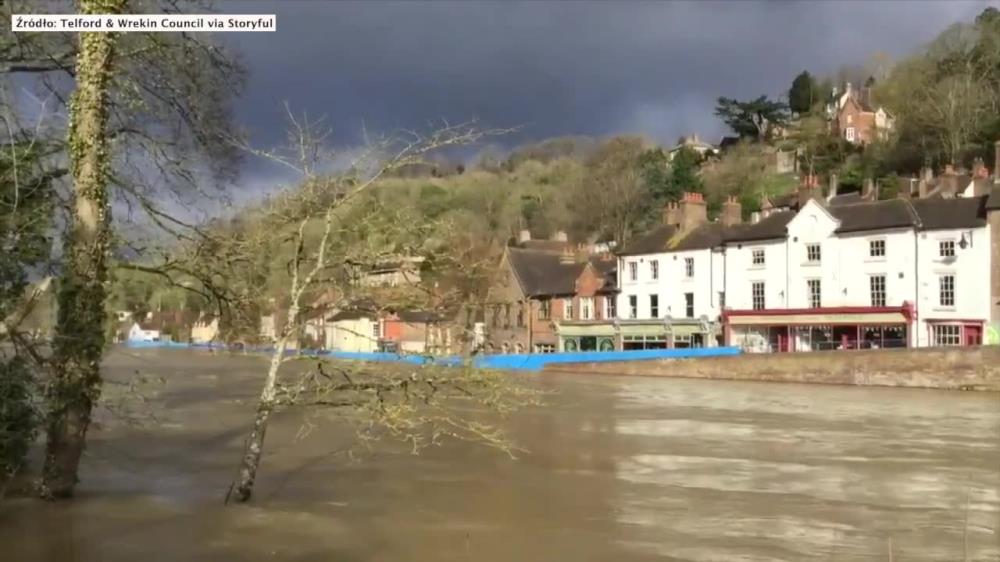 Miasteczko Ironbridge ewakuowane z powodu powodzi