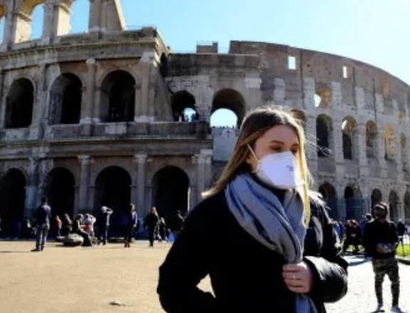 Liczba ofiar koronawirusa we Włoszech wzrosła z 21 do 29