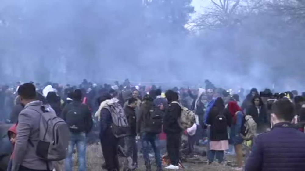 Syryjscy uchodźcy, którzy chcą przedostać się do Europy koczują na pograniczu turecko-greckim