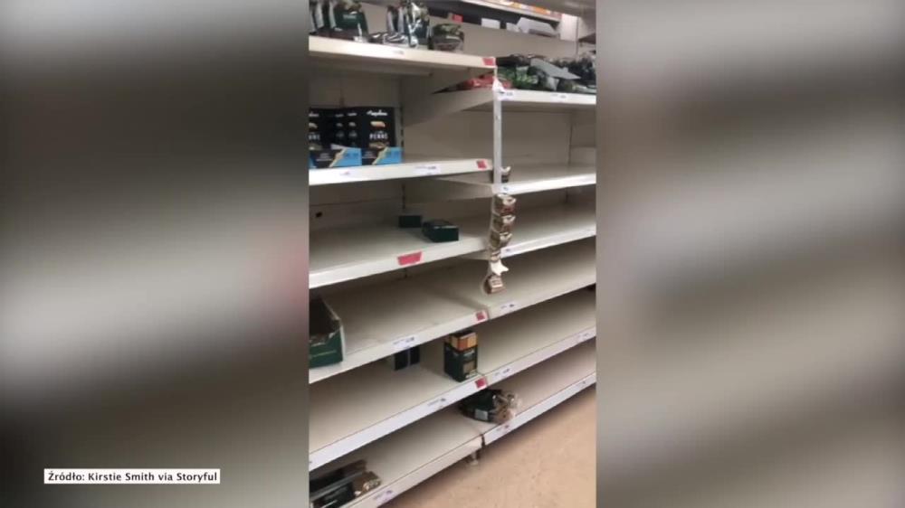 Puste półki sklepowe w Londynie. Paniczne zakupy z obawy przed koronawirusem