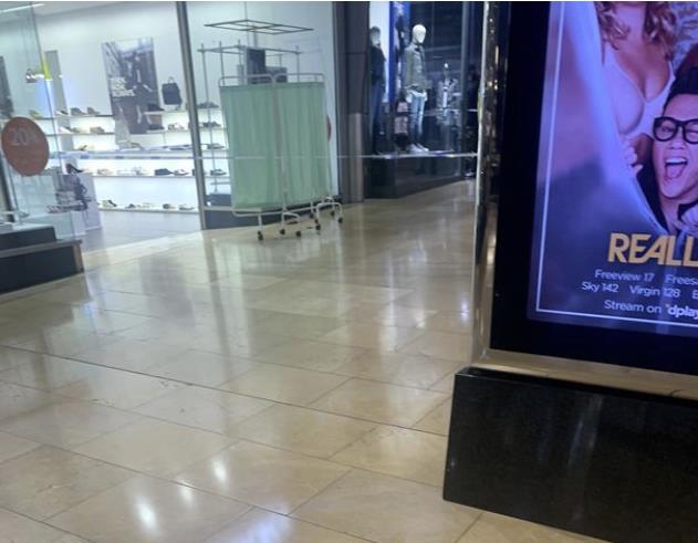 Nastolatek dźgnięty nożem w pobliżu Bullring w Birmingham