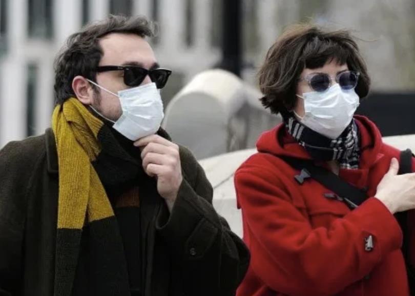 Liczba śmiertelnych ofiar koronawirusa wzrosła do 11. Zmarła pierwsza osoba ze Szkocji