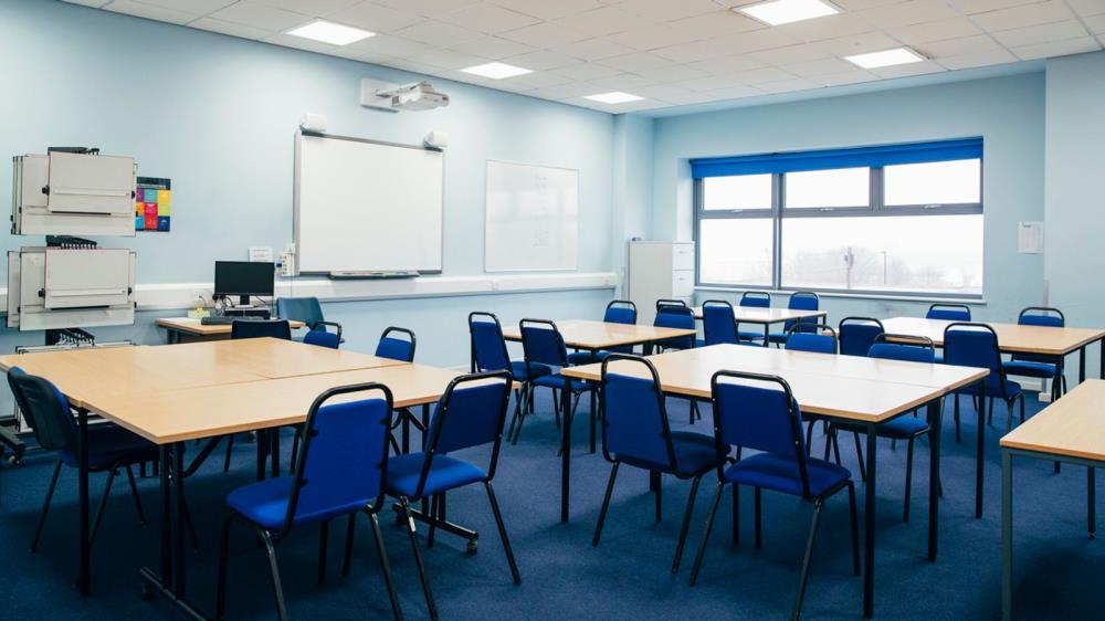 PILNE: Szkoły w Szkocji i Walii będą zamknięte od piątku