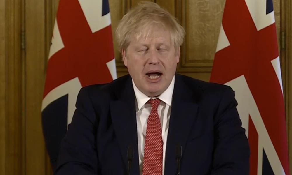 Stan wyjątkowy w UK. Rząd zamyka kawiarnie, puby, bary, restauracje i siłownie