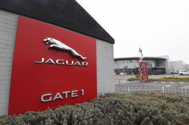 Jaguar Land Rover wstrzymuje produkcję w Wielkiej Brytanii z powodu koronawirusa